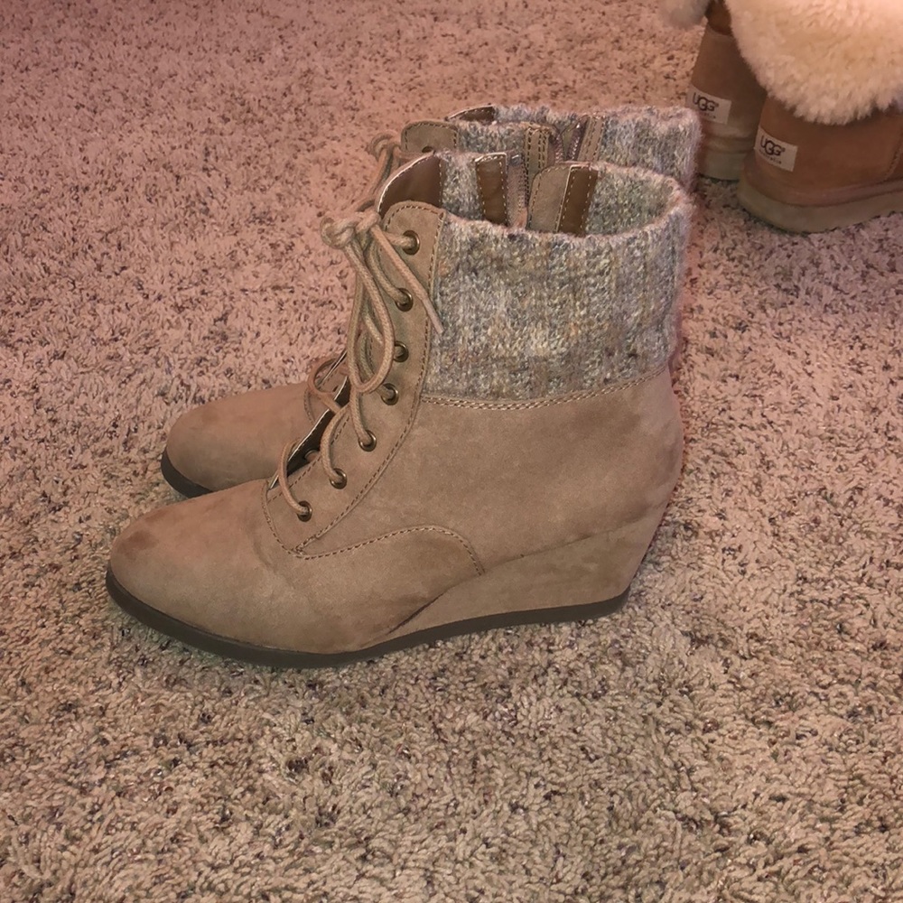 High heel boots